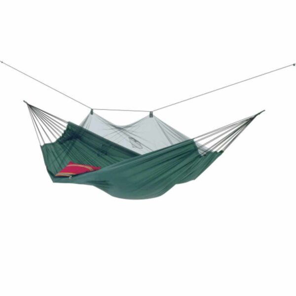 Amazonas Hängematte Moskito Traveller ist für alle, die Wert auf ein geringes Gewicht und Packmaß ihrer Ausrüstung legen. Mit integriertem Moskitonetz .