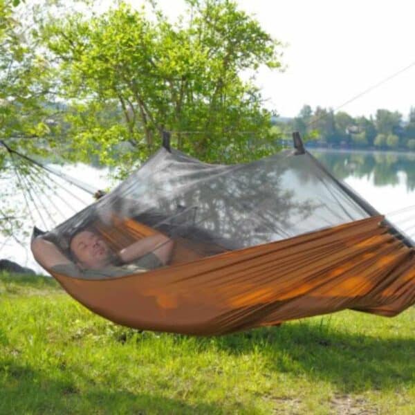Amazonas Hängematte Ultra-Light Moskito-Traveller Pro mit imprägnierter Oberfläche, angenähtem Packsack und integriertem Moskitonetz