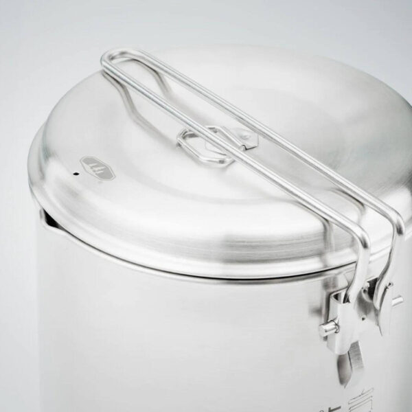 GSI Outdoors Glacier Stainless Dualist Kochset ist geeignet für 2 Personen. Es besteht aus je zwei isolierten Bechern, Schalen und klappbaren Gabellöffeln