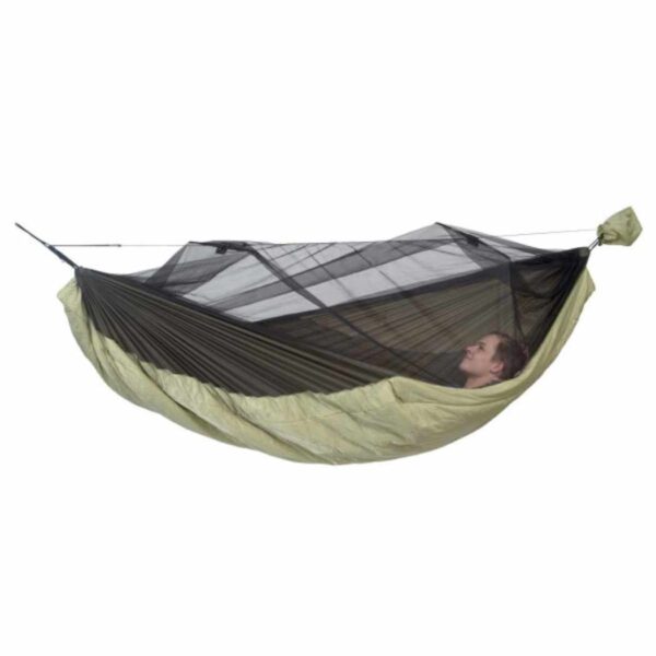 Die Amazonas Hängematte Moskito-Traveller Quilted verfügt über eine integrierte Wärmedämmung, aus Hohlfaserfüllung. Damit schläfst du warm und sicher