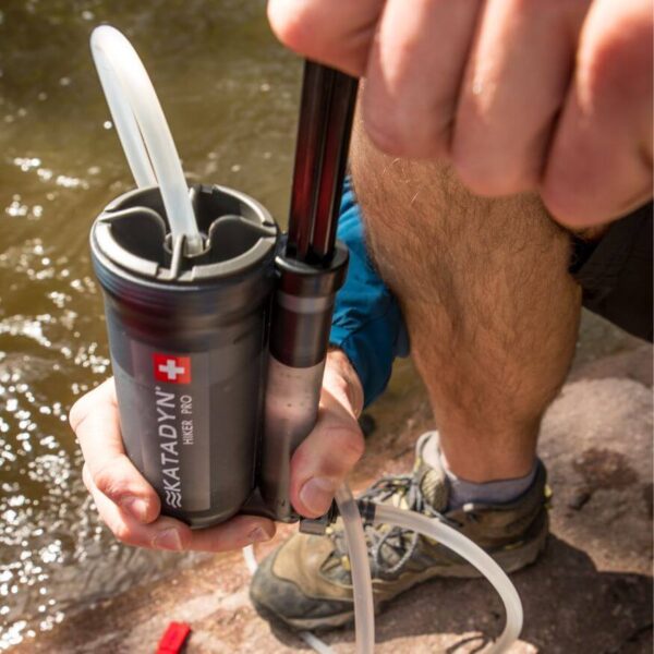 Katadyn Hiker Pro Wasserfilter Kleiner, Kompakter Filter für 1-2 Personen mit einem einfachen Pumpmechanismus. Perfekt für Rucksackreisen.