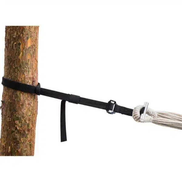 AMAZONAS Ultra-Light Aufhängung T-Strap, die erweiterte Baumumfassung ist besonders schonend für den Baum und verletzt nicht die Rinde.