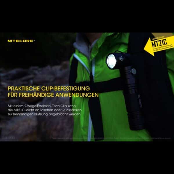 Nitecore MT21C Taschenlampe mit 90 Grad schwenkbaren Kopf und einer Leuchtweite bis zu 184m, der Batteriedeckel magnetisch und daher vielseitig einsetzbar